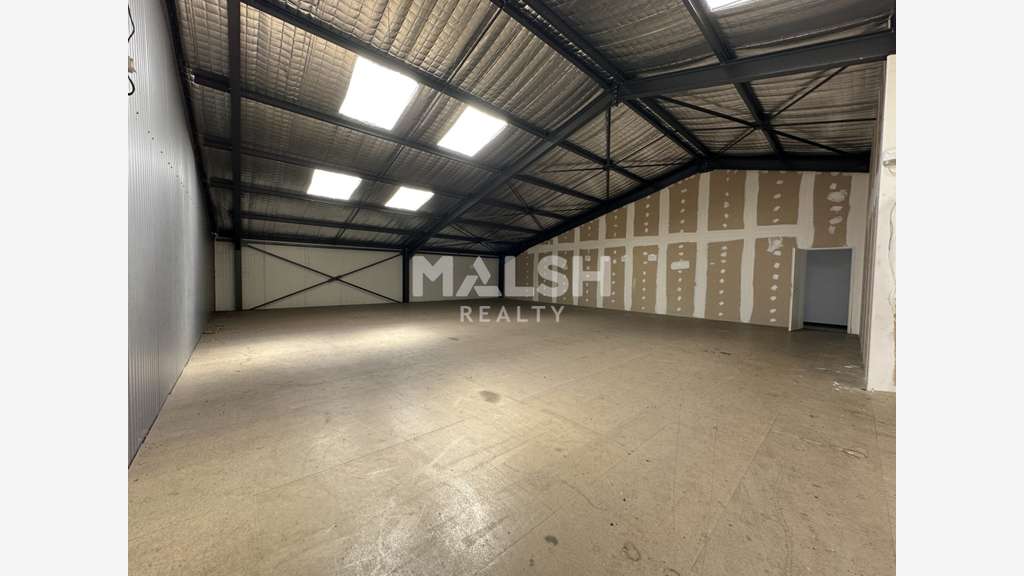 Vente local d'activité bureaux de 1497m² à Fareins