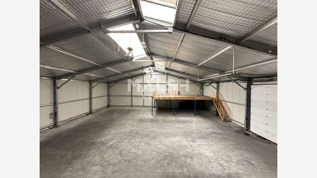Vente local d'activité bureaux de 1497m² à Fareins