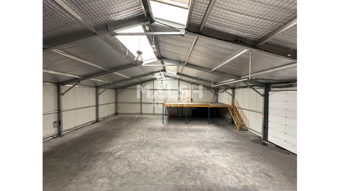 Vente local d'activité bureaux de 1497m² à Fareins