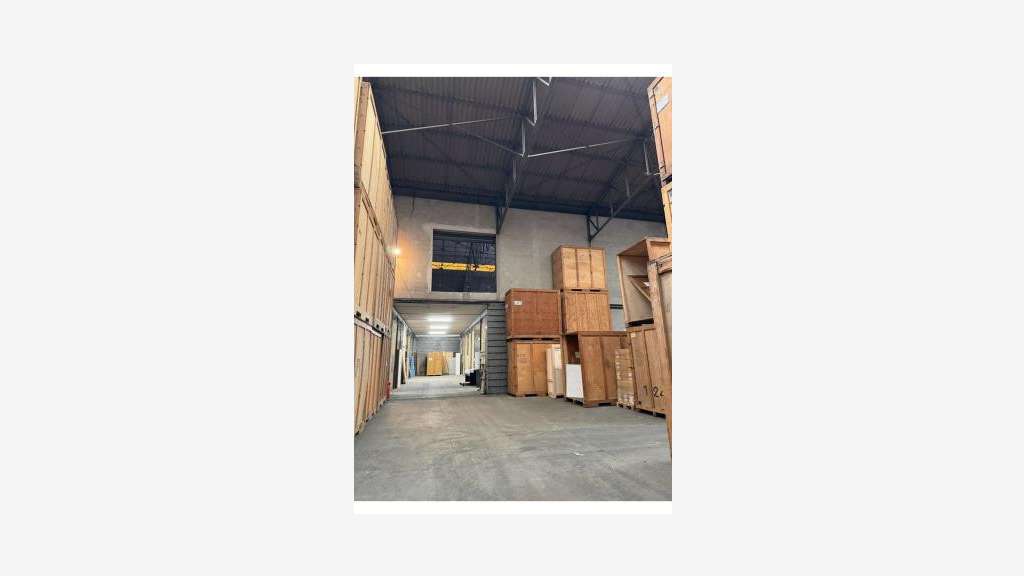 Vente local d'activité 2100m² Avignon Fontcouverte
