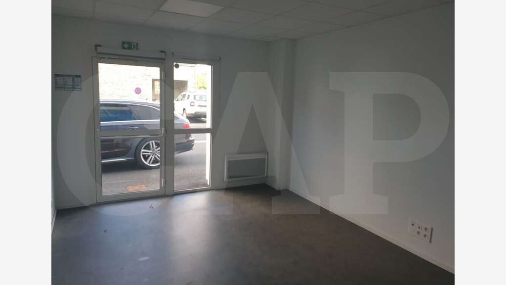 A vendre local d'activité 135m² à Hennebont 