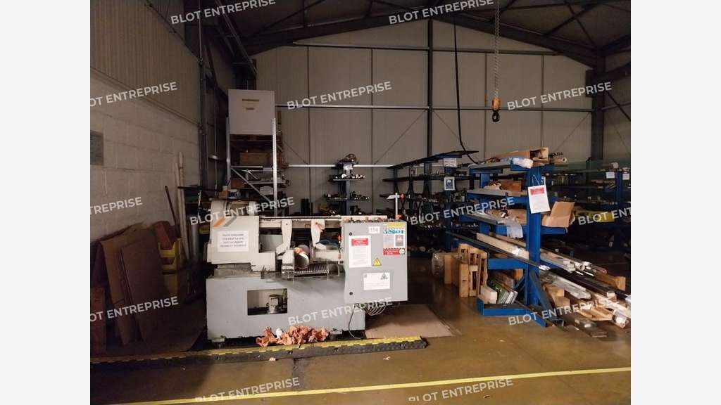 A vendre local d'activités 1010m² à Pleyben
