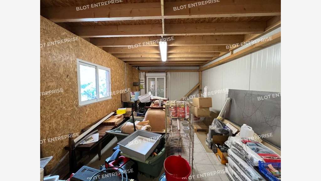 A vendre cellule 275m² à La Chapelle-des-Fougeretz