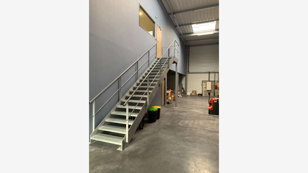 Vente bâtiment d'activité 360m² au Coteau