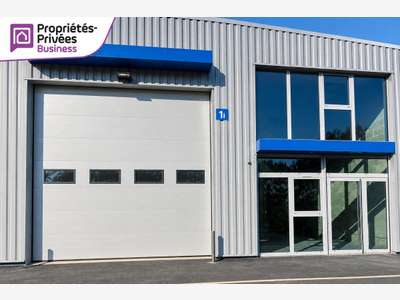Local professionnel 170m² à vendre à Miniac-Morvan