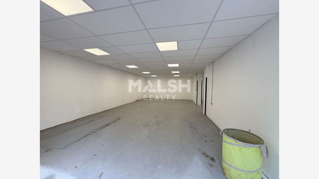 Local mixte activités et bureaux 260m² à Marcilly
