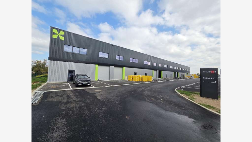 Vente local d'activité neuf 276m² à Angers Est A87