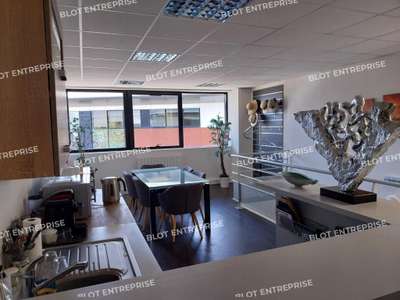A vendre locaux 586m² Orvault ZAC de la Pentecôte