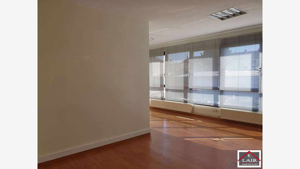 Vente bureau  58m² à Alencon