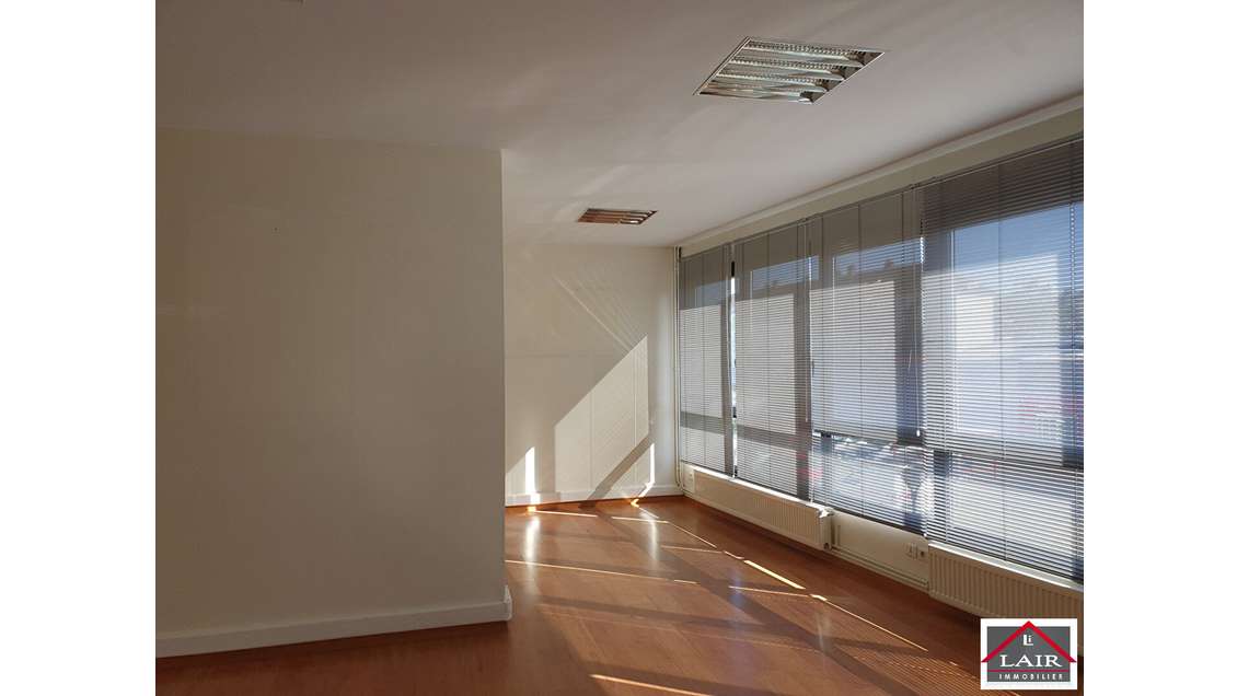 Vente bureau  58m² à Alencon