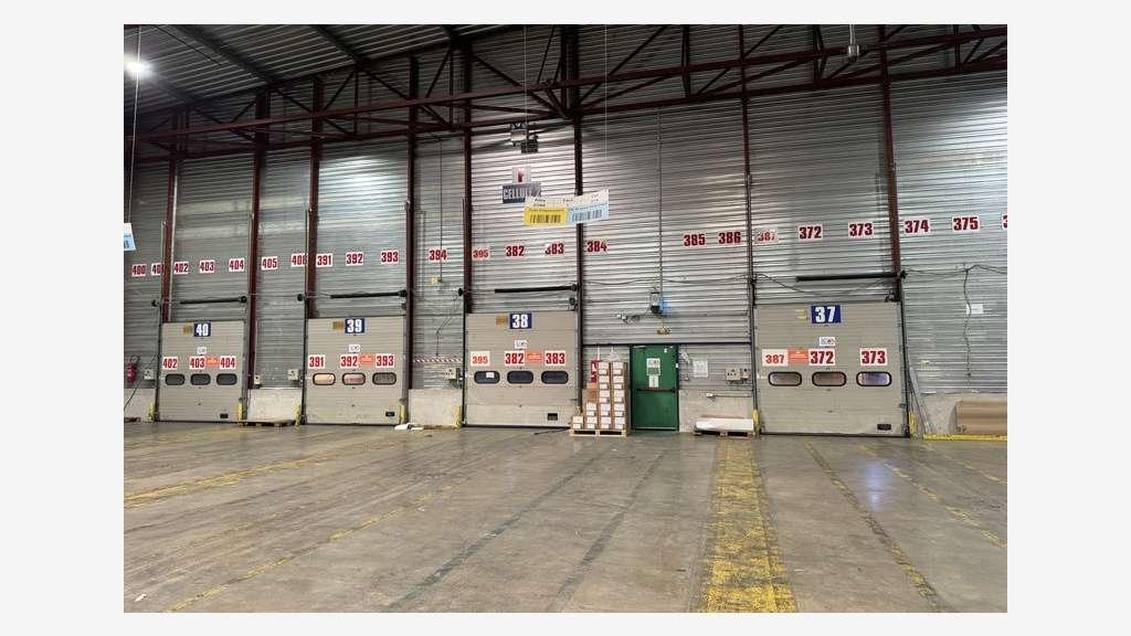Plateforme logistique 26500m² à vendre à Nîmes