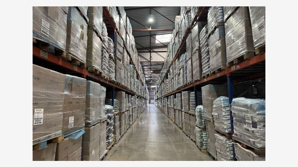Plateforme logistique 26500m² à vendre à Nîmes