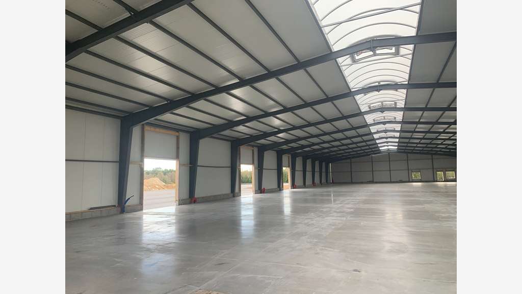 Vente local d'activité 1800m² à Plounevez-Moëdec