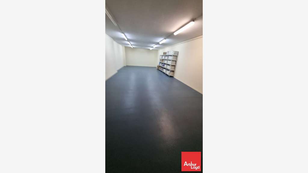 Local d'activité 1900m² à vendre à Poitiers