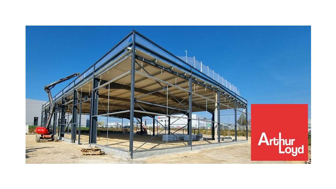 Local d'activité 400m² à vendre à Poitiers 