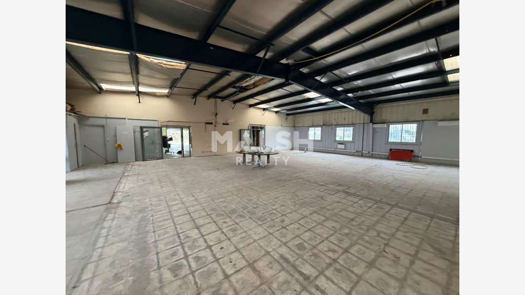 Bâtiment d'activités indépendant 680m² Pont-Evêque