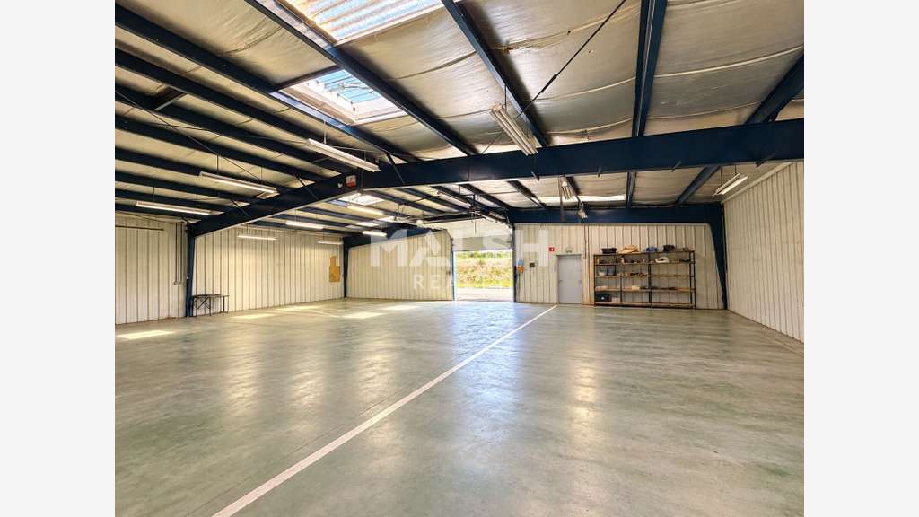 Bâtiment d'activités indépendant 680m² Pont-Evêque