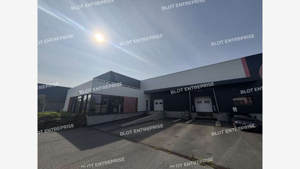 A vendre locaux d'activités 840m² à Pontchâteau