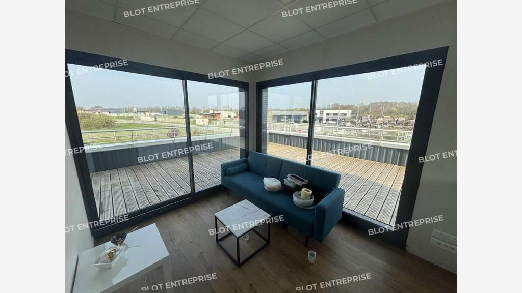 A vendre locaux d'activités 840m² à Pontchâteau