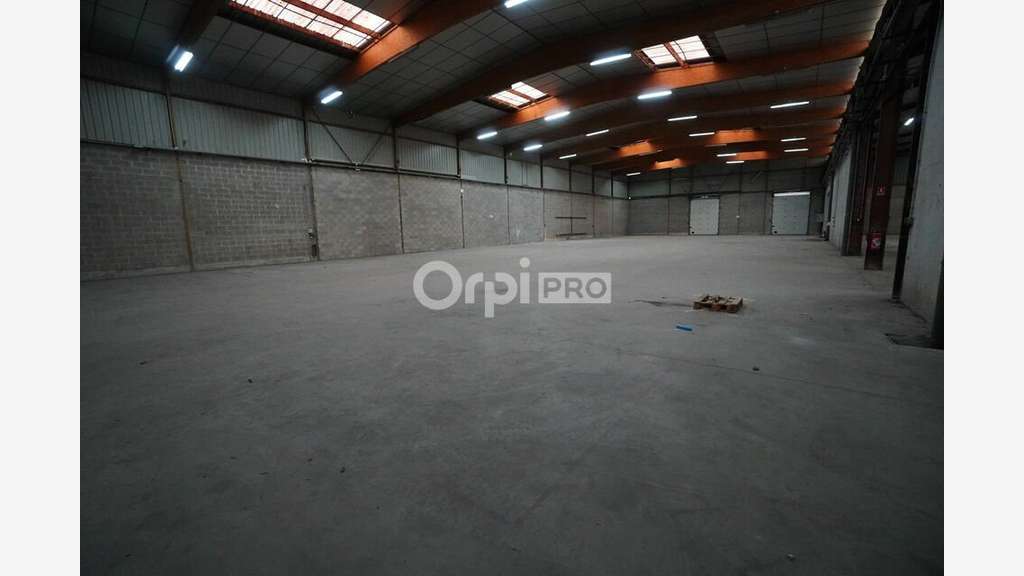 Local d'activité 2250m² à vendre secteur Dijon Est