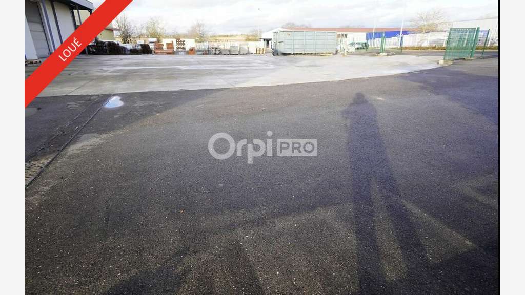 Local d'activité 2250m² à vendre secteur Dijon Est