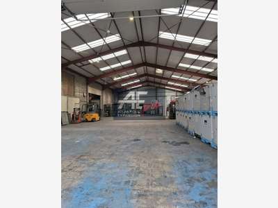 Vente local 1562m² à Saint Nazaire Chantiers