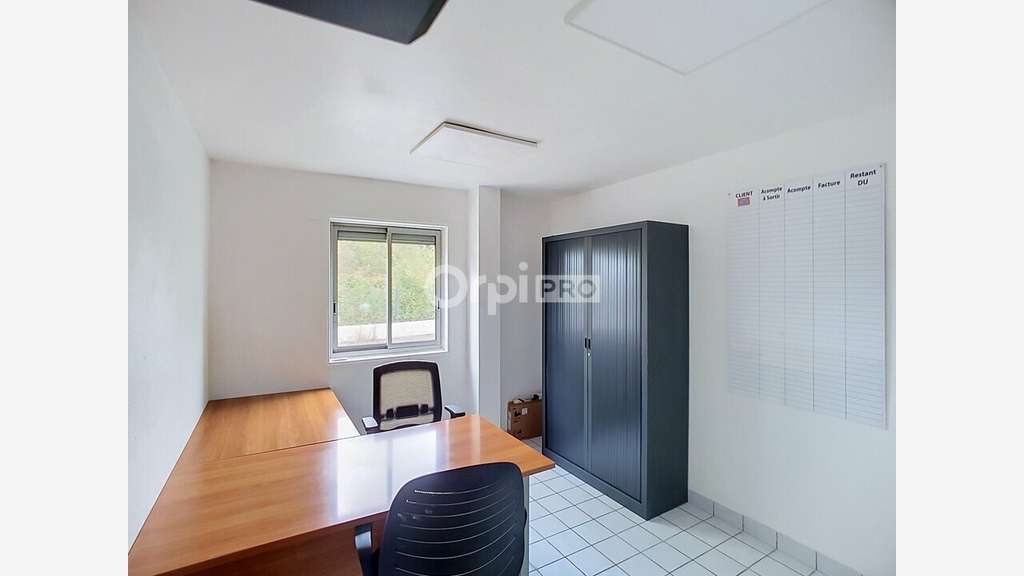 Local d'activité 280m² à Saint-Sébastien-sur-Loire