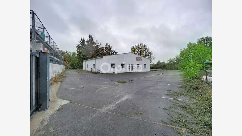 Local d'activité 280m² à Saint-Sébastien-sur-Loire