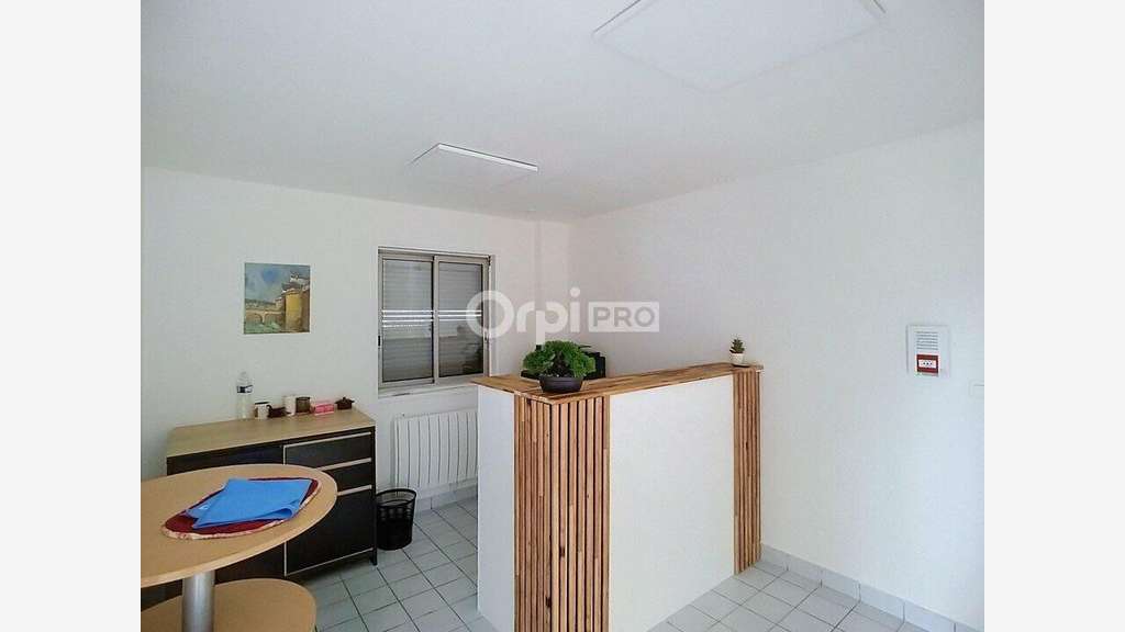 Local d'activité 280m² à Saint-Sébastien-sur-Loire