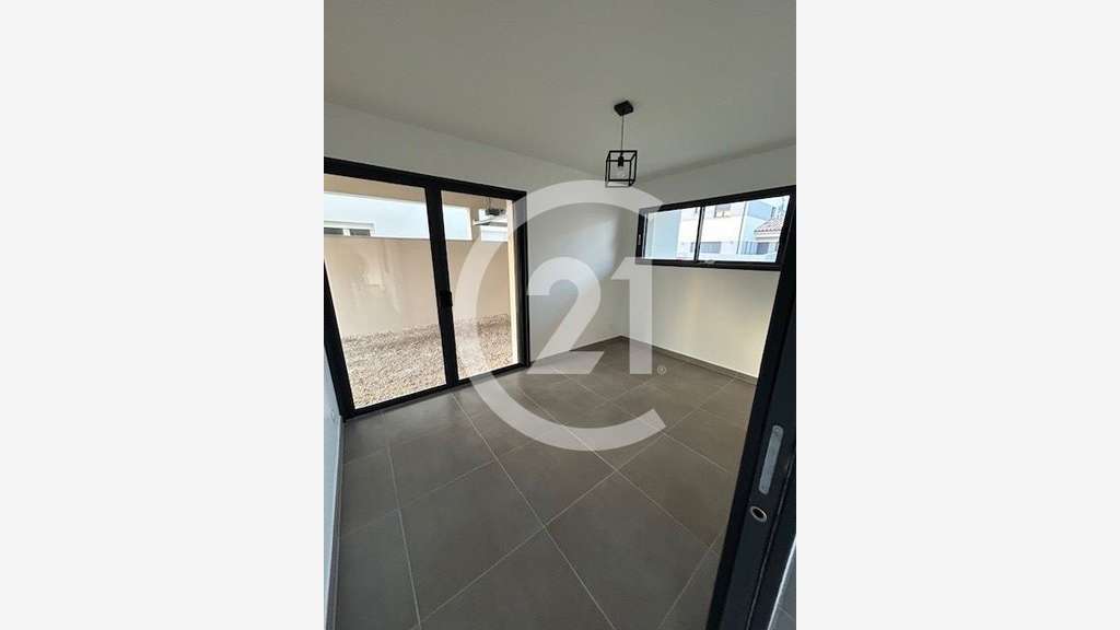 Vente local commercial 95m² sur Guilherand-Granges