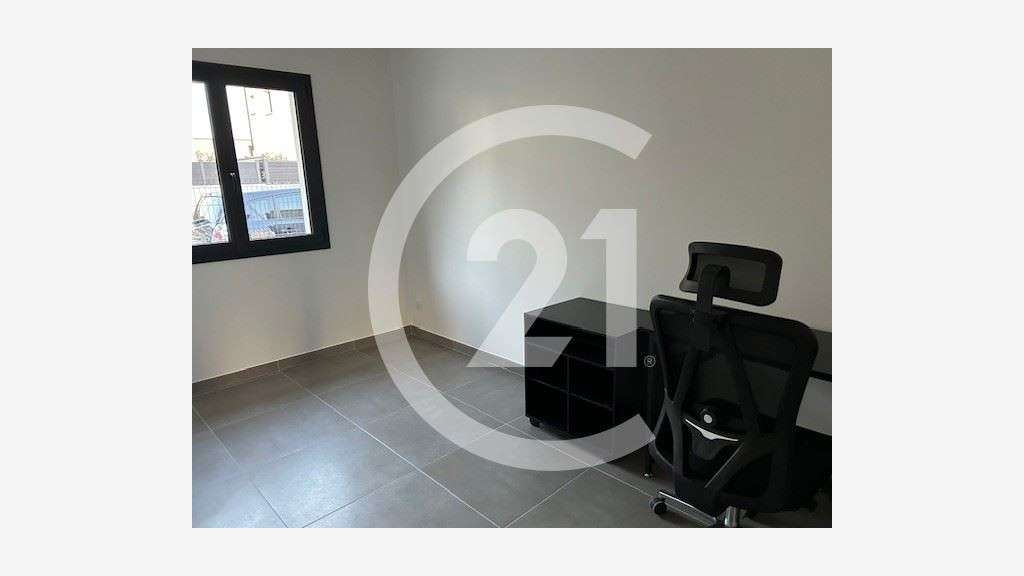 Vente local commercial 95m² sur Guilherand-Granges