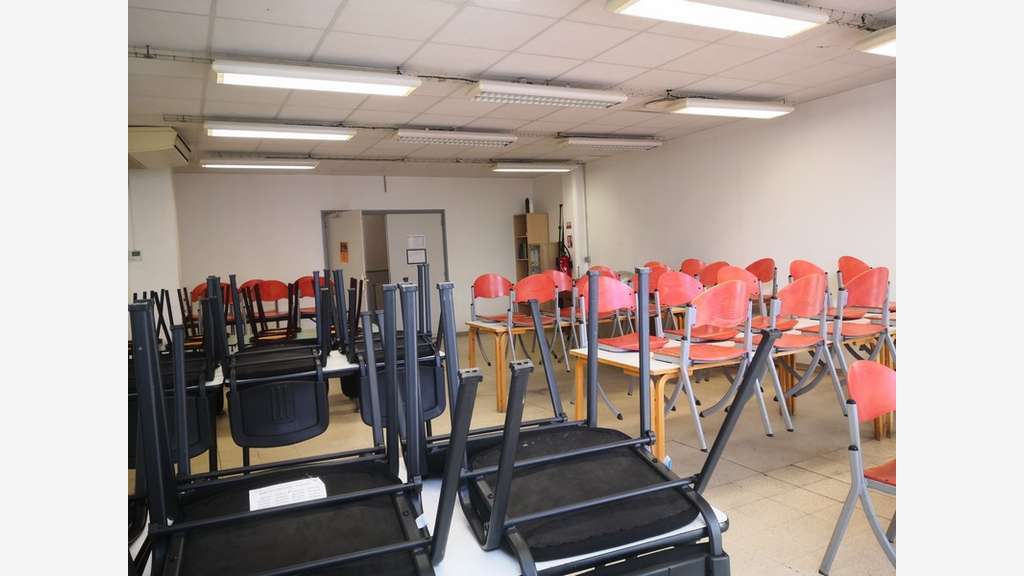 Local d'activité 1100m² de plain-pied à Toulon