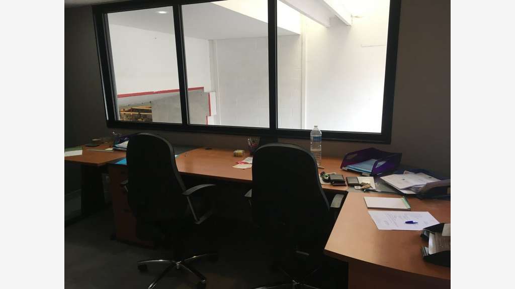 À vendre locaux d'activités 289m² à Tourcoing 