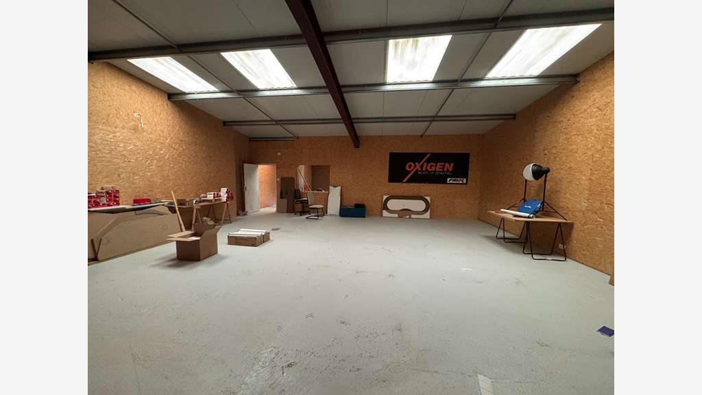 Opportunité Vente local activité 250m² Treillières