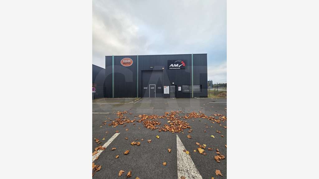 A vendre local 340m² à Ploufragan zone Châtelets