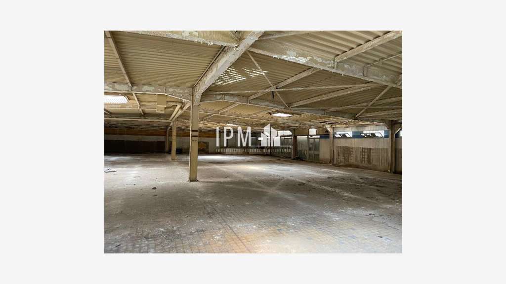 A vendre local d'activités de 1.610m² à Aubagne