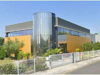 Vente Locaux d'activités - Entrepôts à Descartes