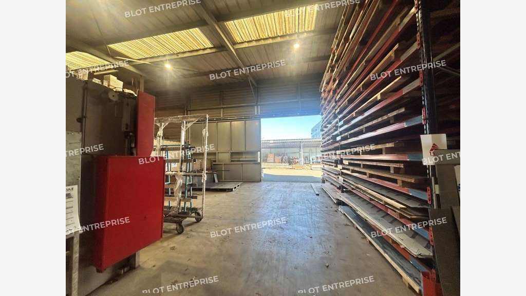 A vendre local d'activités 1050m² Grand-Fougeray