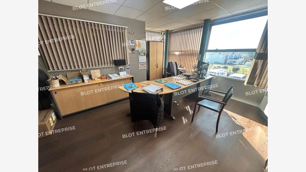 A vendre local d'activités 1050m² Grand-Fougeray