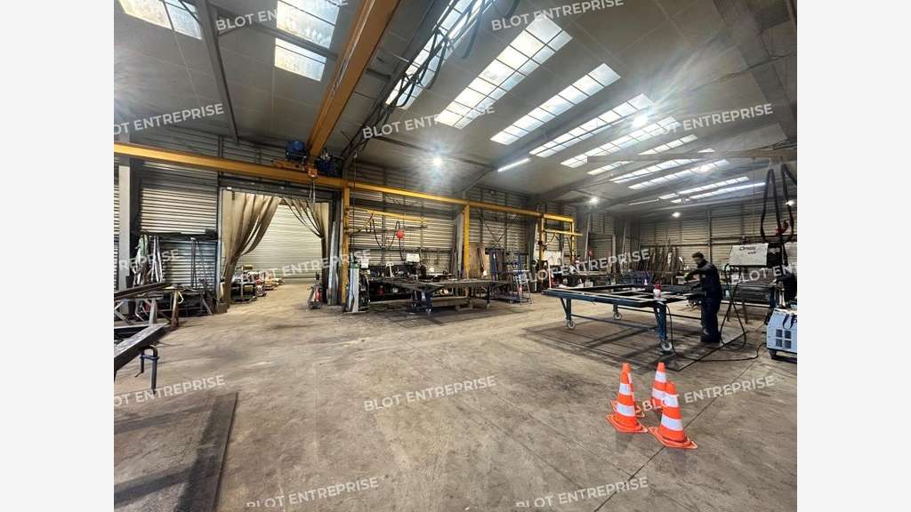 A vendre local d'activités 1050m² Grand-Fougeray