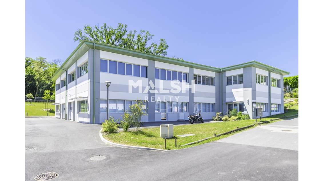Vente bureaux 246m² à Lissieu Parc du Bois-Dieu