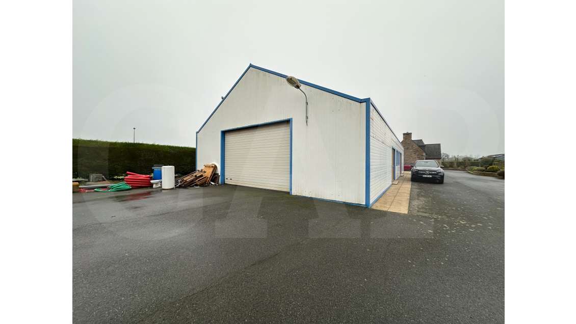 Vente local d'activité 365m² à Ploumilliau