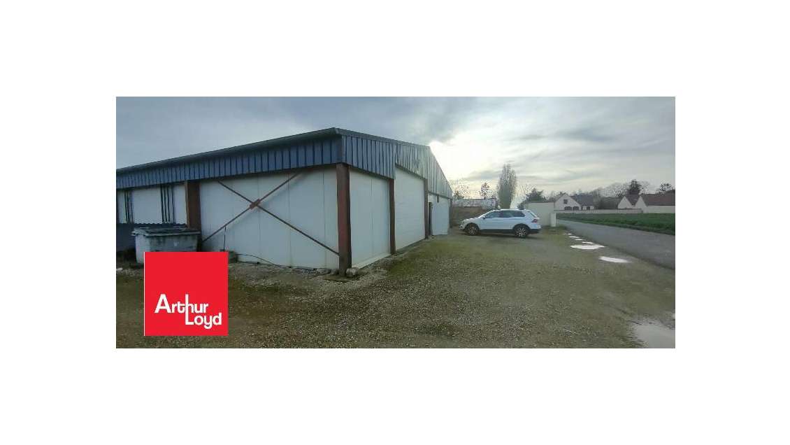 Vente local d'activités 284m² à Prunay-le-Gilon