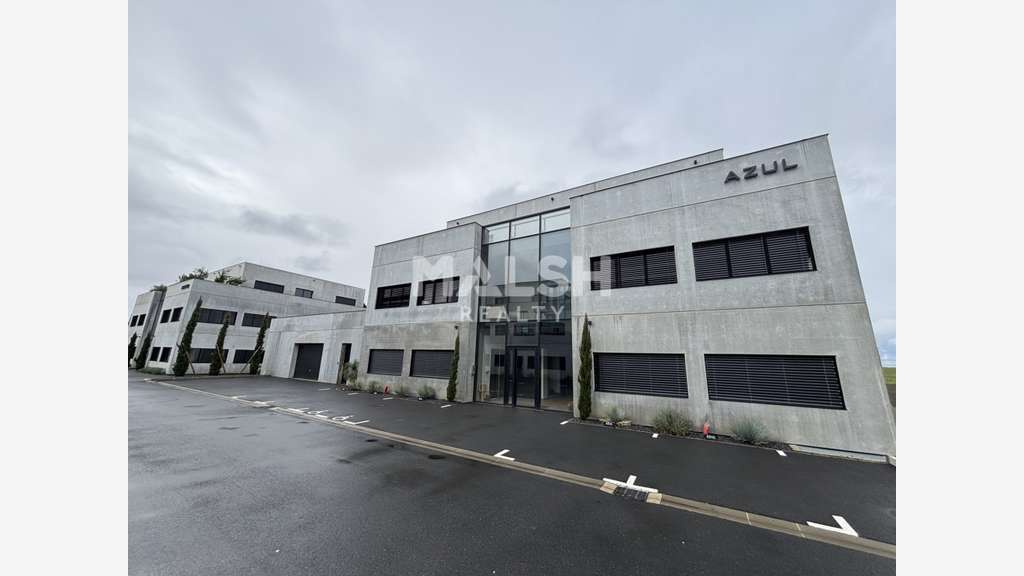 Local d'activités 382m² à louer à Rillieux-la-Pape