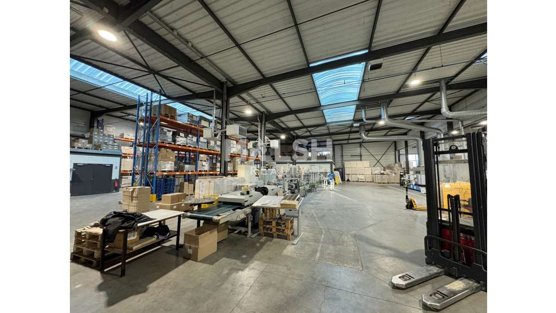 Vente local d'activités 1370m² à Saint-Cyprien