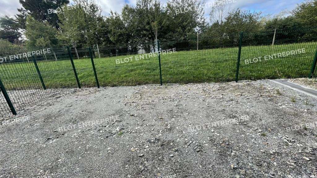 Vente local d'activité 120m² à Saint-Molf