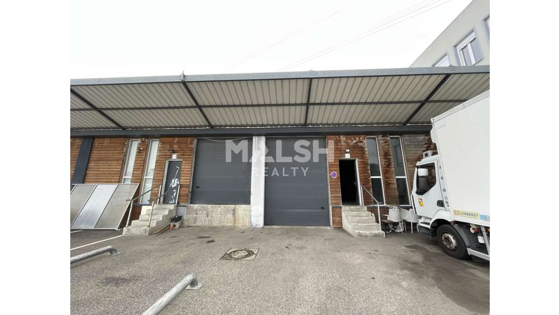 Vente local 215m² ZA Vénissieux Corbas St Priest