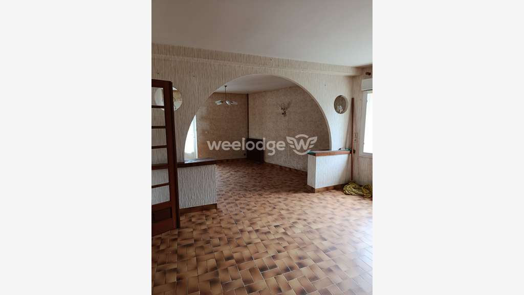 Vente ancien restaurant 257m² à La Pérouille