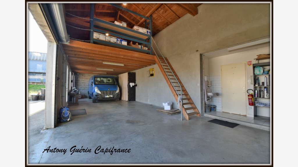 Vente local artisanal 120m² à La Gaubretière
