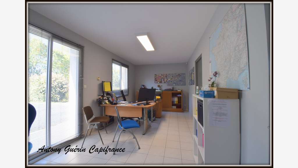 Vente local artisanal 120m² à La Gaubretière